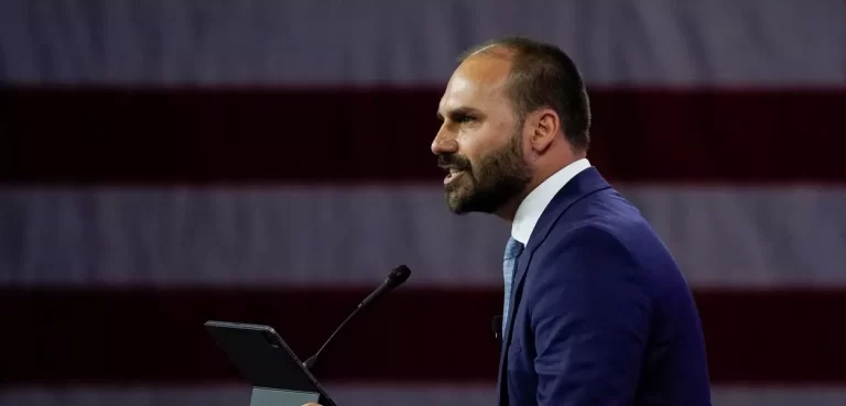 Eduardo Bolsonaro sugere ação militar dos EUA contra o Brasil