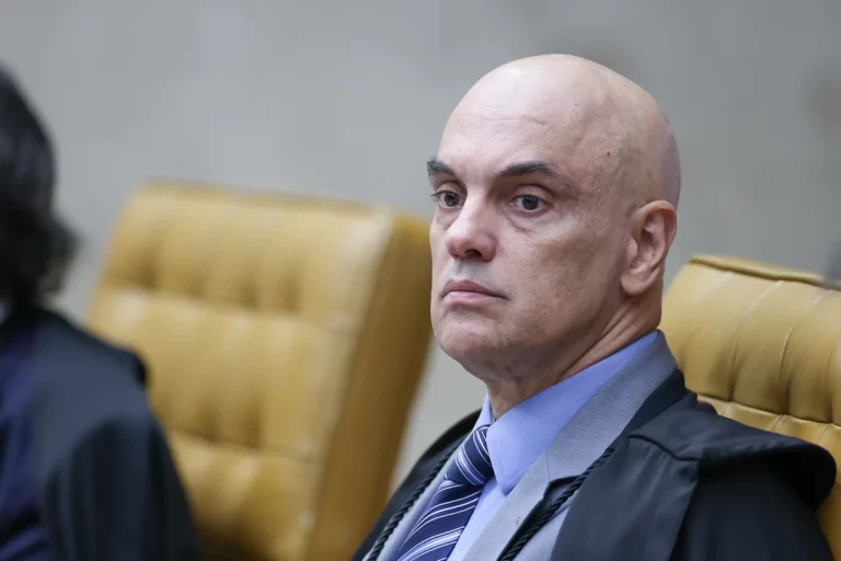 Pressão contra Moraes nos EUA ganhou força ao longo do ano e teve respaldo de ex-estrategista de Trump