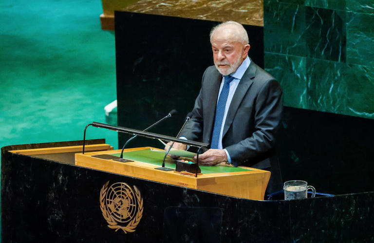 “Caminharemos de olhos vendados para o abismo”